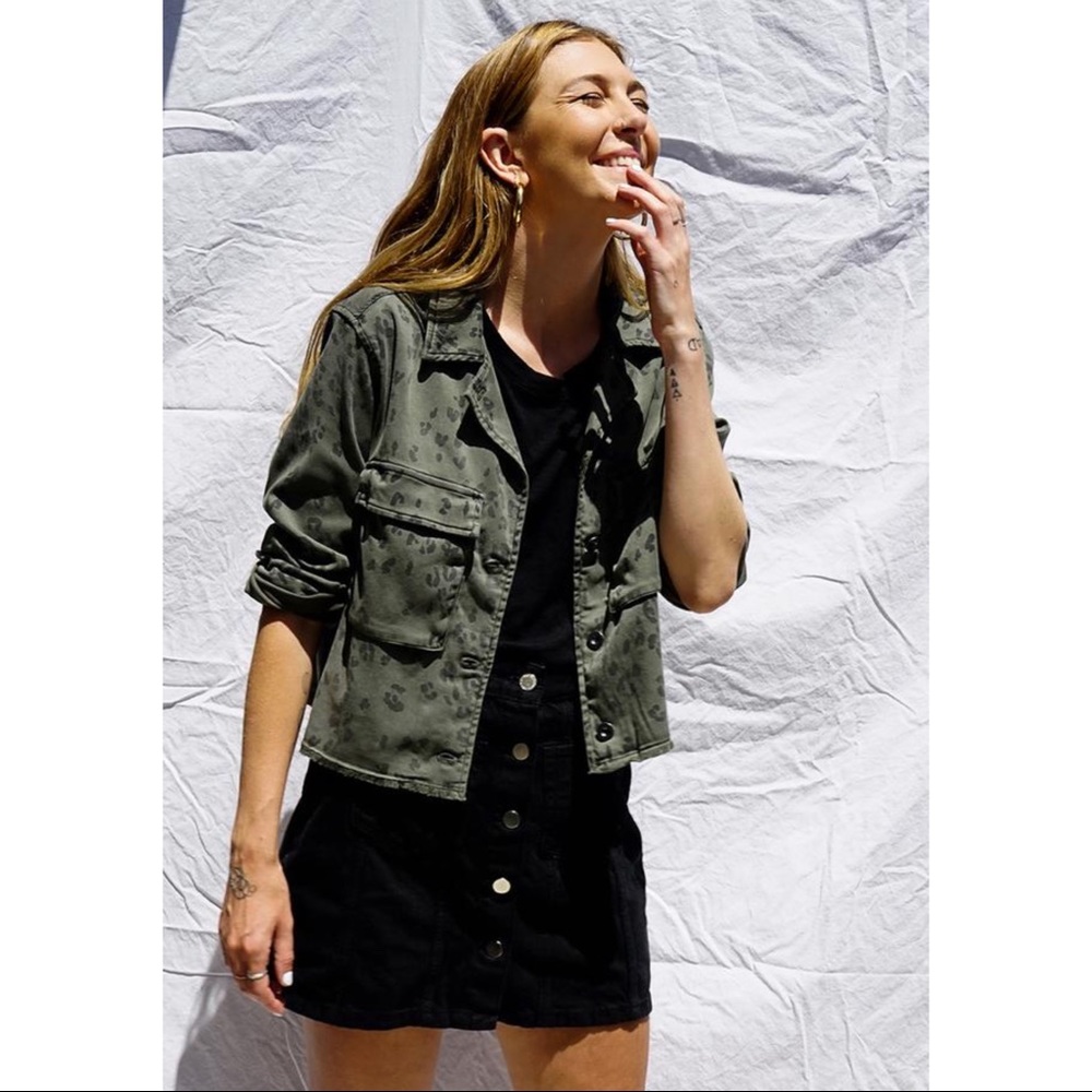 [NWT] BELLA DAHL | Crop Military Jacket